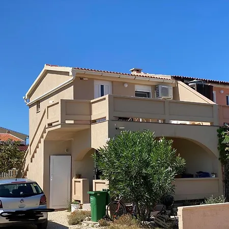 Apartament Beachfront